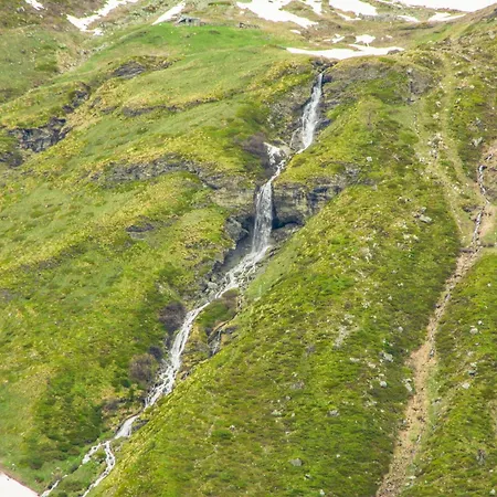 Cervinia Ski-in Ski-out Slopes * ברויל-קרוויניה
