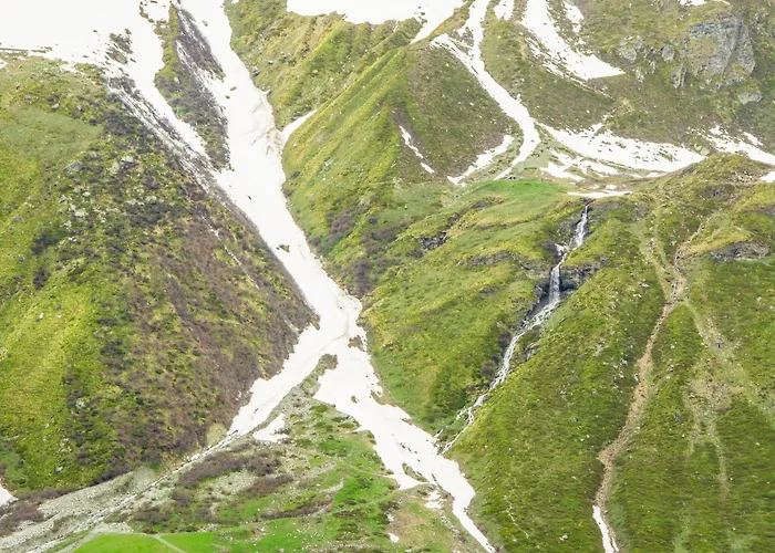 Cervinia Ski-in Ski-out Slopes ブレウイル・チェルヴィナイア