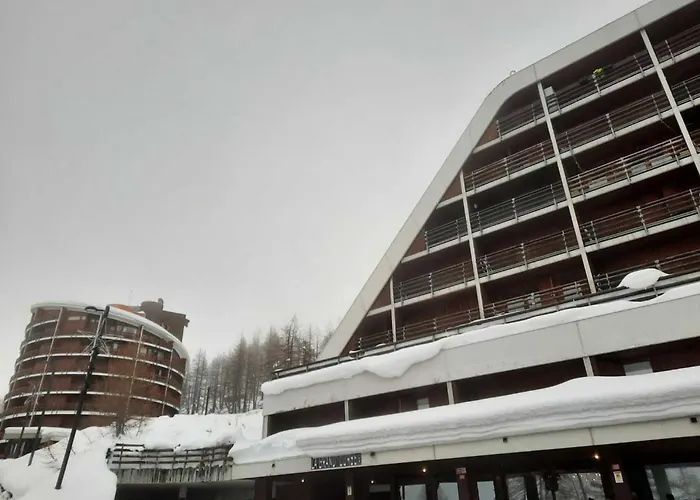 Cervinia Ski-in Ski-out Slopes *
