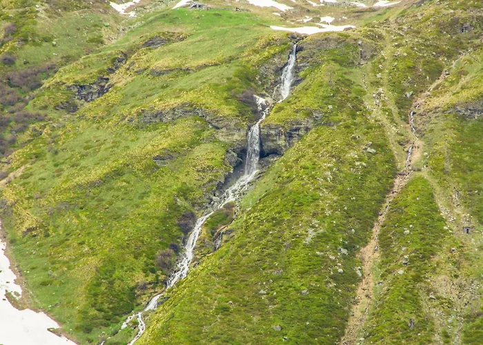 Cervinia Ski-in Ski-out Slopes * ブレウイル・チェルヴィナイア